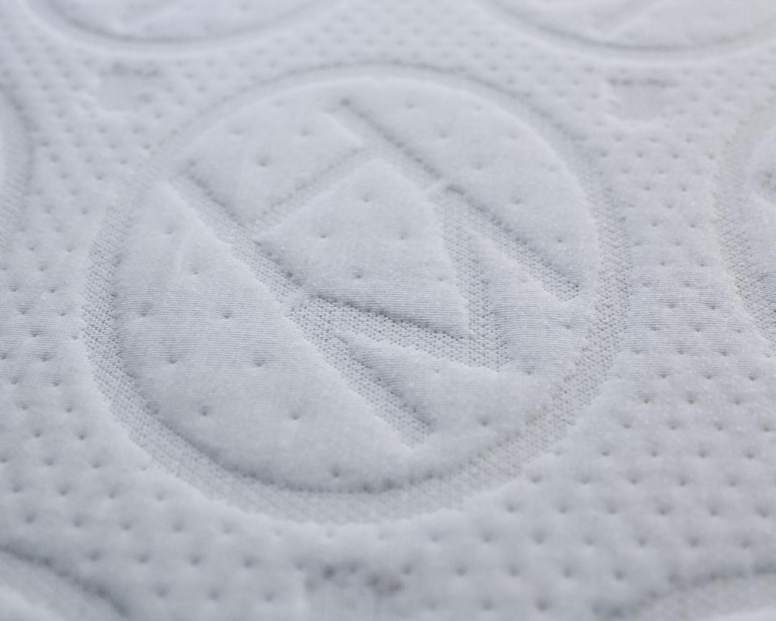 Upclose embroidery of the HIBER6 logo